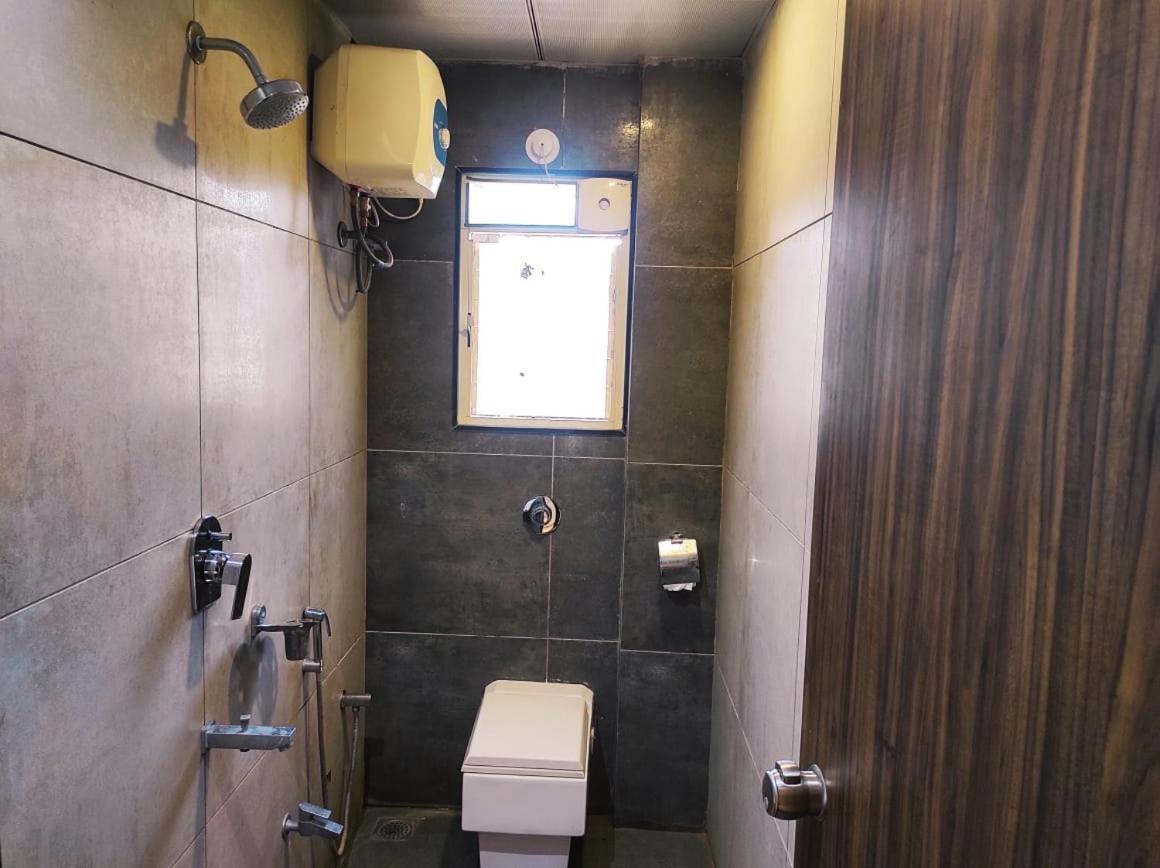 Hotel Manasi Inn Satara Exterior photo
