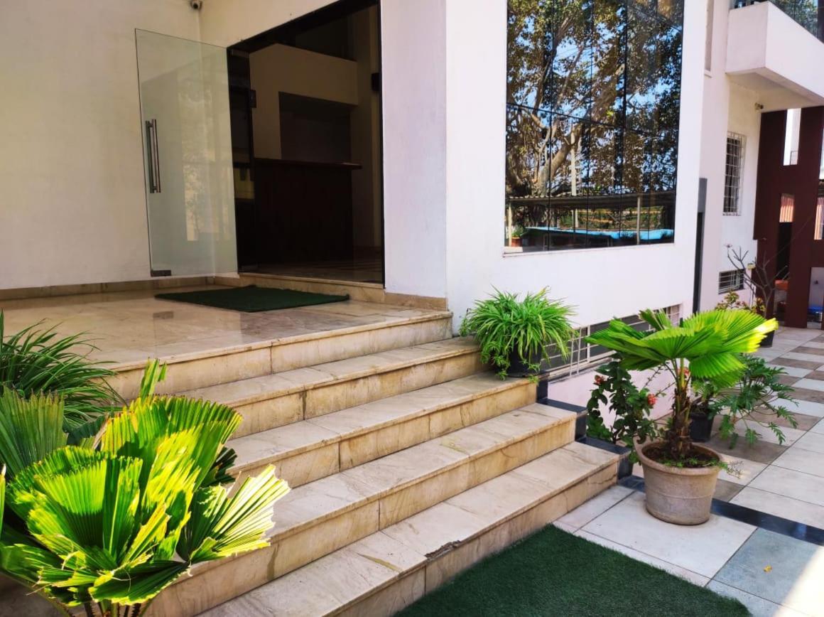 Hotel Manasi Inn Satara Exterior photo